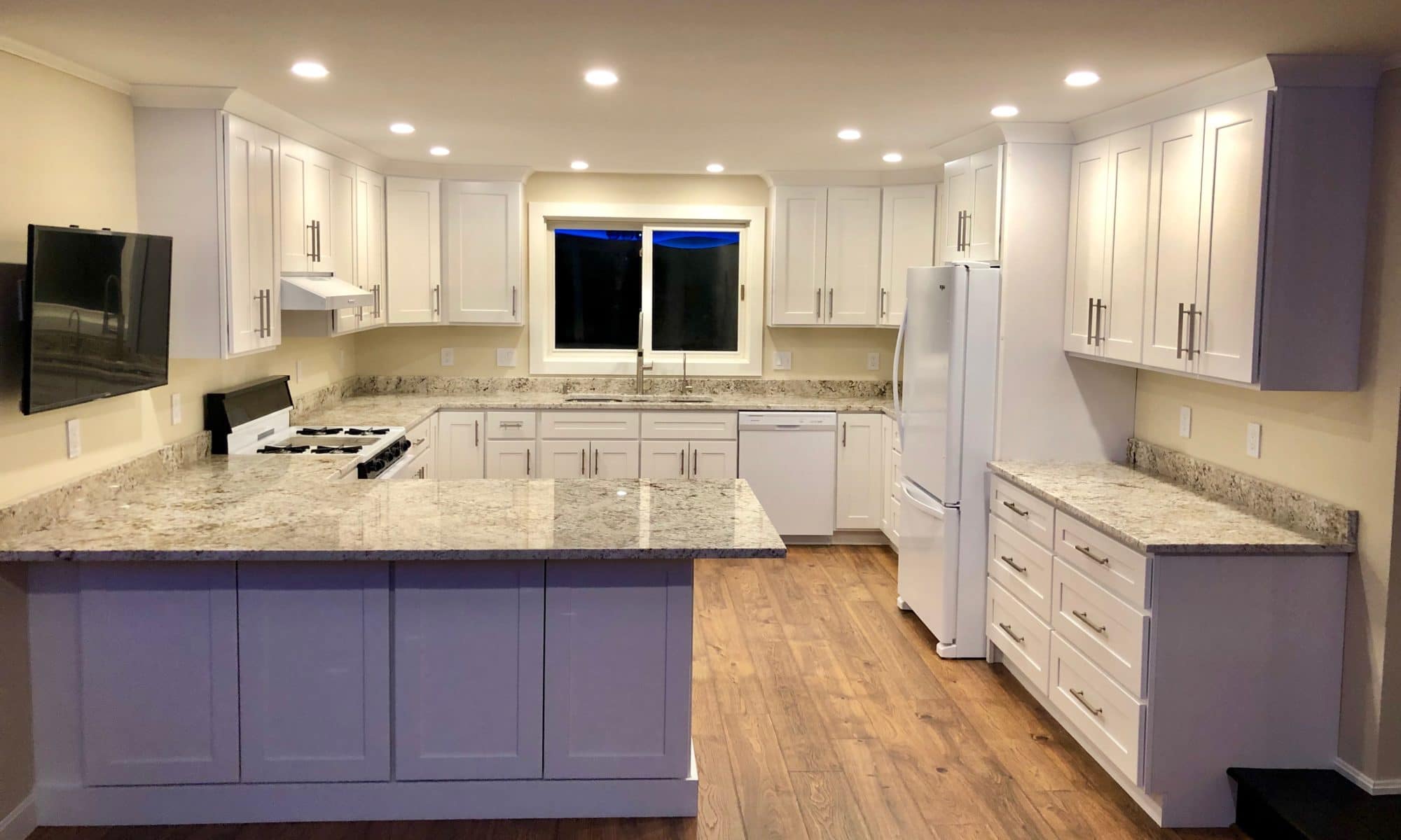 Single Oven (MC) KITCHENS ON A BUDGET